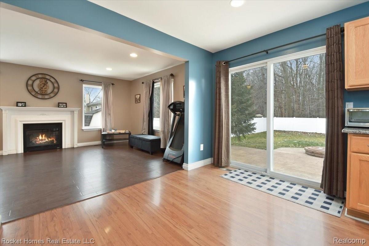 42691 Proctor Road Canton, MI 48188 - Photo 16 of 47 16-Kitchen.jpg