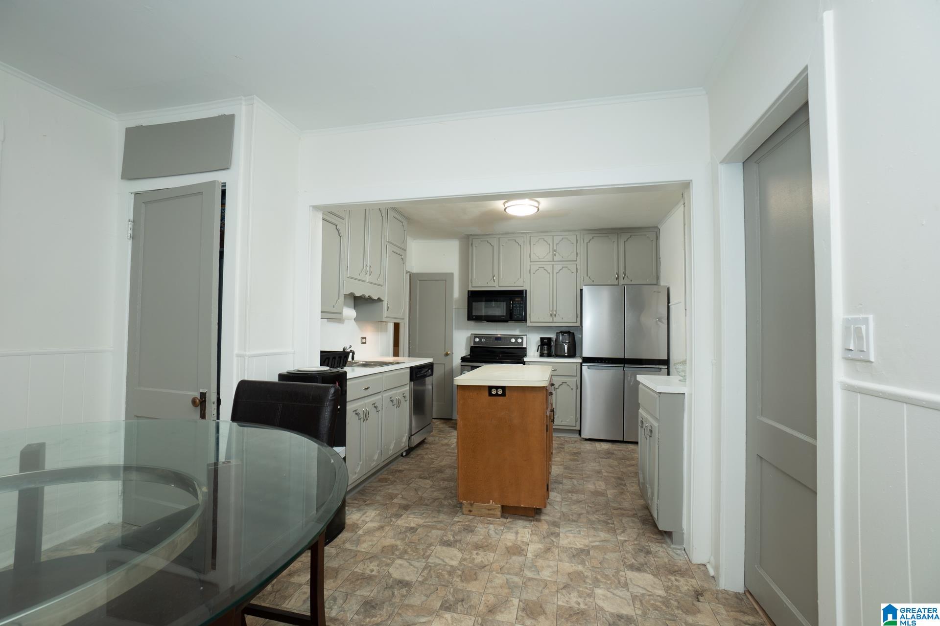 253 20th Street Southwest Birmingham, AL 35211 - Photo 12 of 23