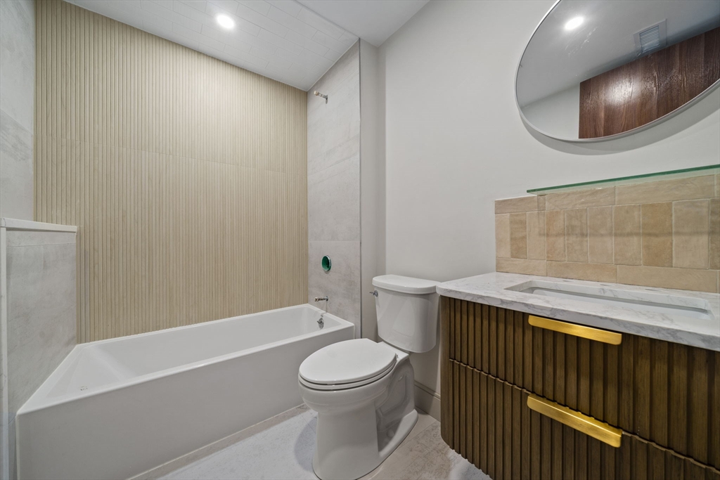 273 Havre Street, Unit 4 Boston, MA 02128 - Photo 12 of 13