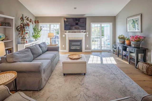 $559,900 | 16 B Lunas Avenue, Epping, NH 03042