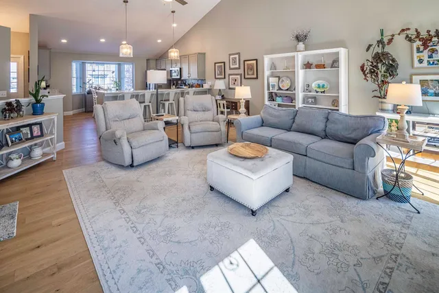 $559,900 | 16 B Lunas Avenue, Epping, NH 03042