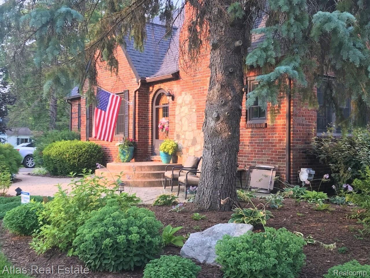 6401 Fenton Road Flint, MI 48507 - Photo 5 of 26 d.jpg