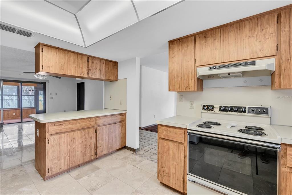 3405 Brian Road South Palm Harbor, FL 34685 - Photo 14 of 37