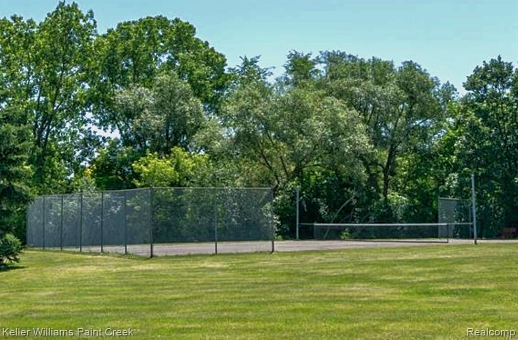 2351 Rochelle Park Drive Rochester Hills, MI 48309 - Photo 19 of 20