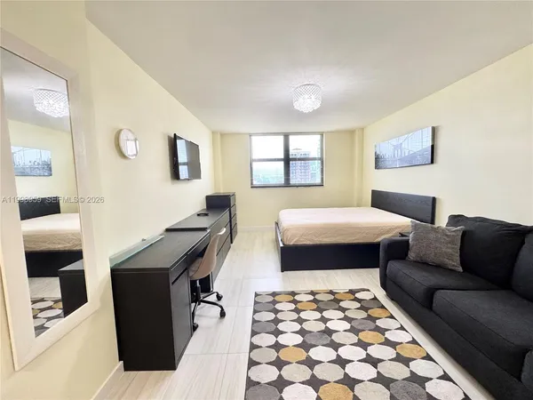 $2,650 | 210 174th Street, Unit 816, Sunny Isles Beach, FL 33160
