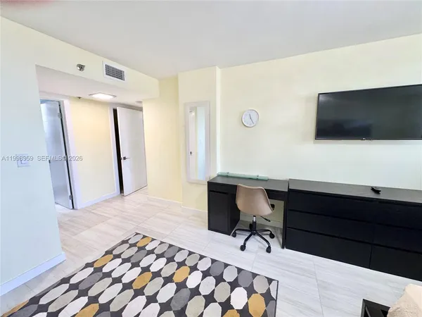 $2,650 | 210 174th Street, Unit 816, Sunny Isles Beach, FL 33160