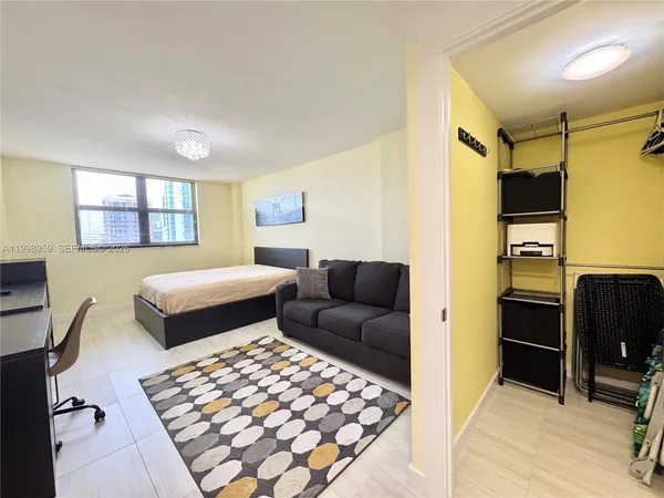 $2,650 | 210 174th Street, Unit 816, Sunny Isles Beach, FL 33160