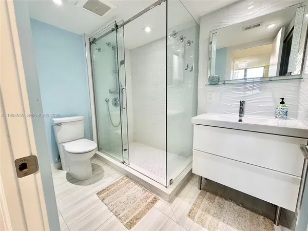 $2,650 | 210 174th Street, Unit 816, Sunny Isles Beach, FL 33160