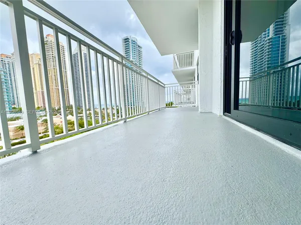 $2,650 | 210 174th Street, Unit 816, Sunny Isles Beach, FL 33160