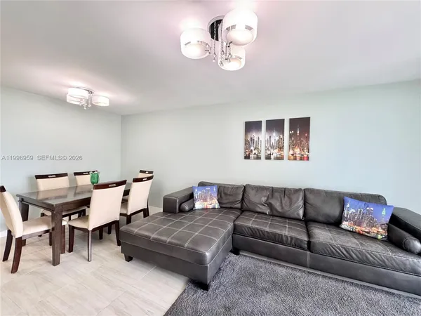 $2,650 | 210 174th Street, Unit 816, Sunny Isles Beach, FL 33160