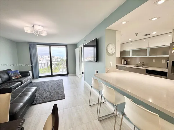 $2,650 | 210 174th Street, Unit 816, Sunny Isles Beach, FL 33160