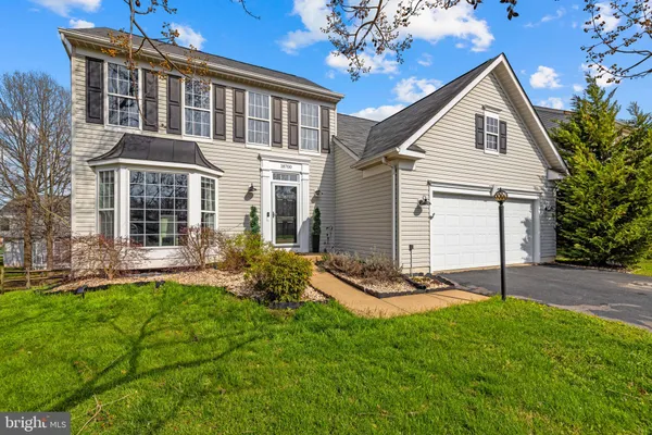 $870,000 | 18700 Potomac Station Drive, Leesburg, VA 20176