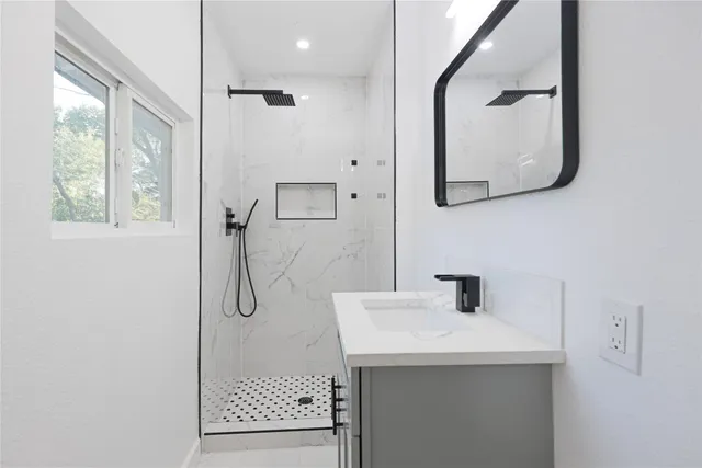 $3,500 | 6907 Tulane Drive, Austin, TX 78723