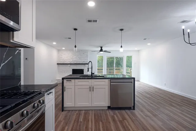 $3,500 | 6907 Tulane Drive, Austin, TX 78723