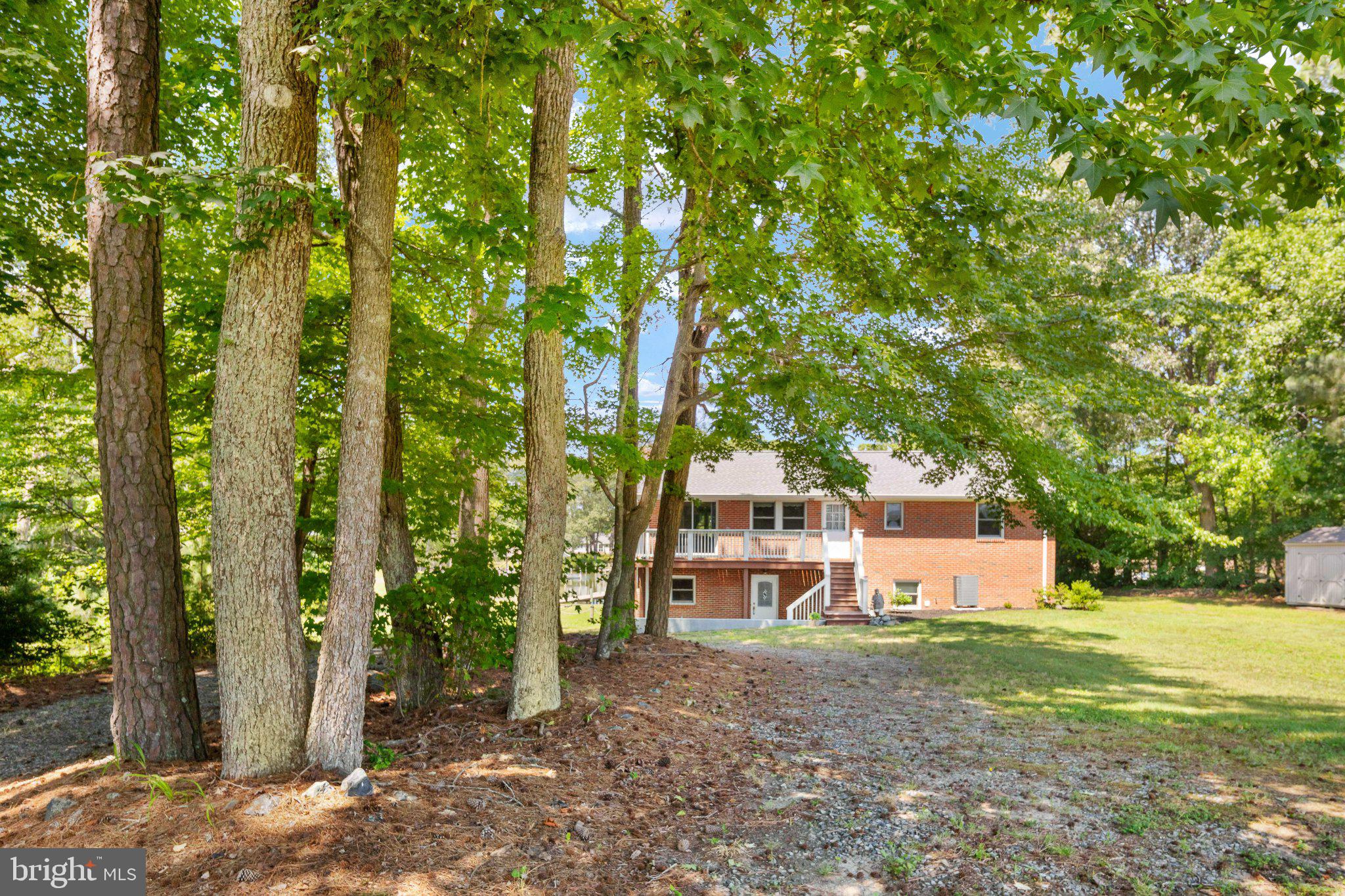 279 Harbor Drive Reedville, VA 22539 - Photo 60 of 97 Circular driveway
