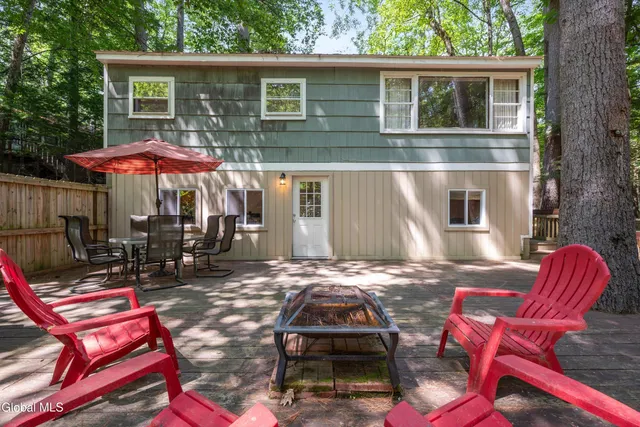 $237,900 | 94 Sagamore Street, Lake Luzerne, NY 12846