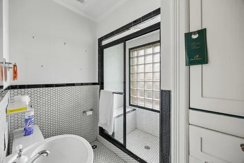 $1,795,000 | 2036 Brentwood Drive, Houston, TX 77019