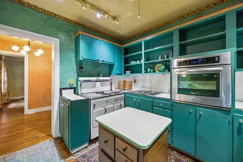 $1,795,000 | 2036 Brentwood Drive, Houston, TX 77019