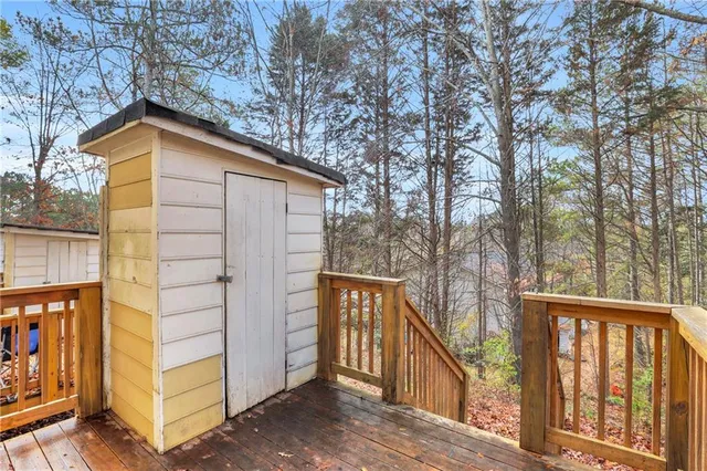 a house view with a outdoor space