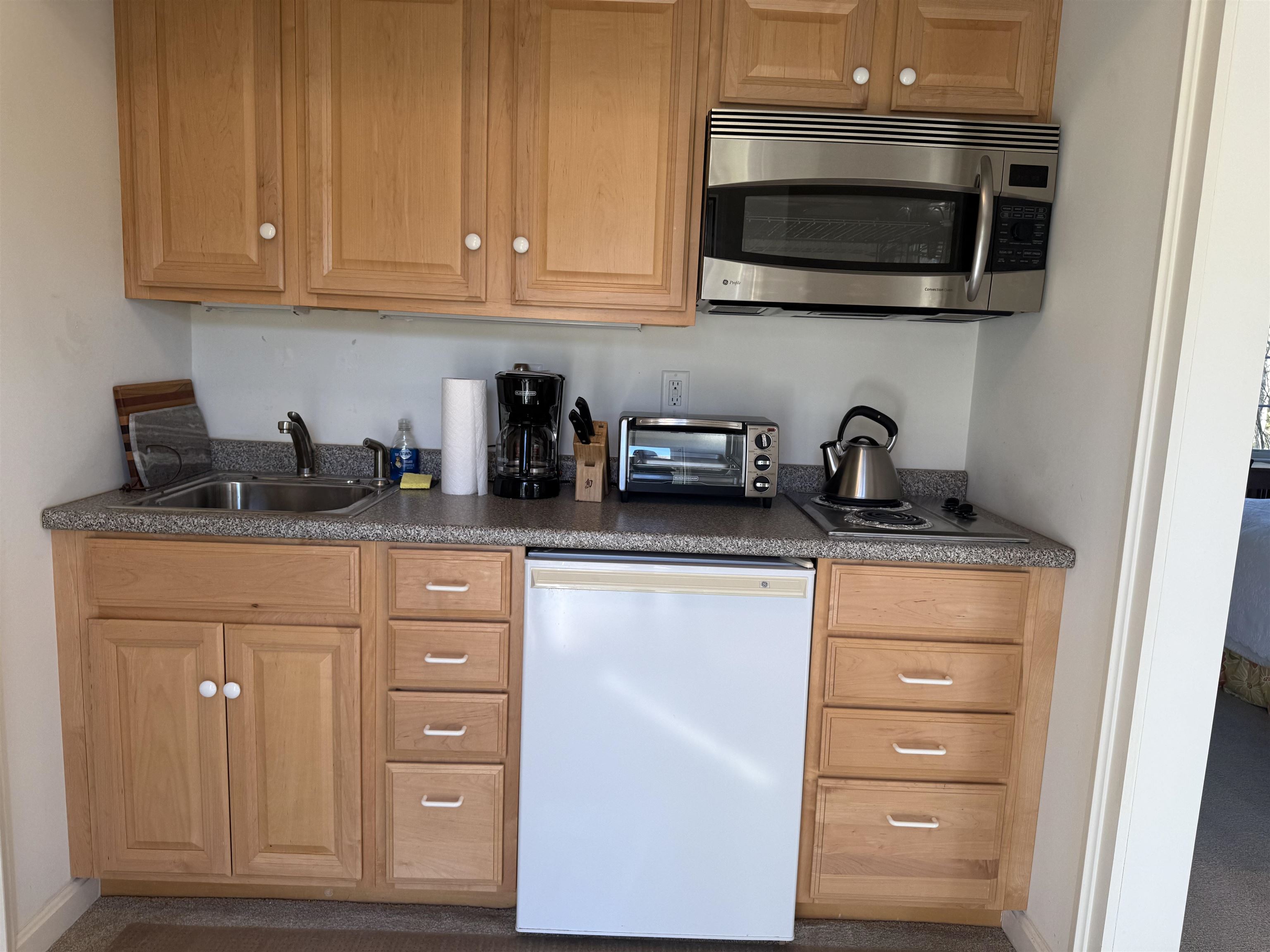 69 Putney Hill Road Hopkinton, NH 03229 - Photo 6 of 14