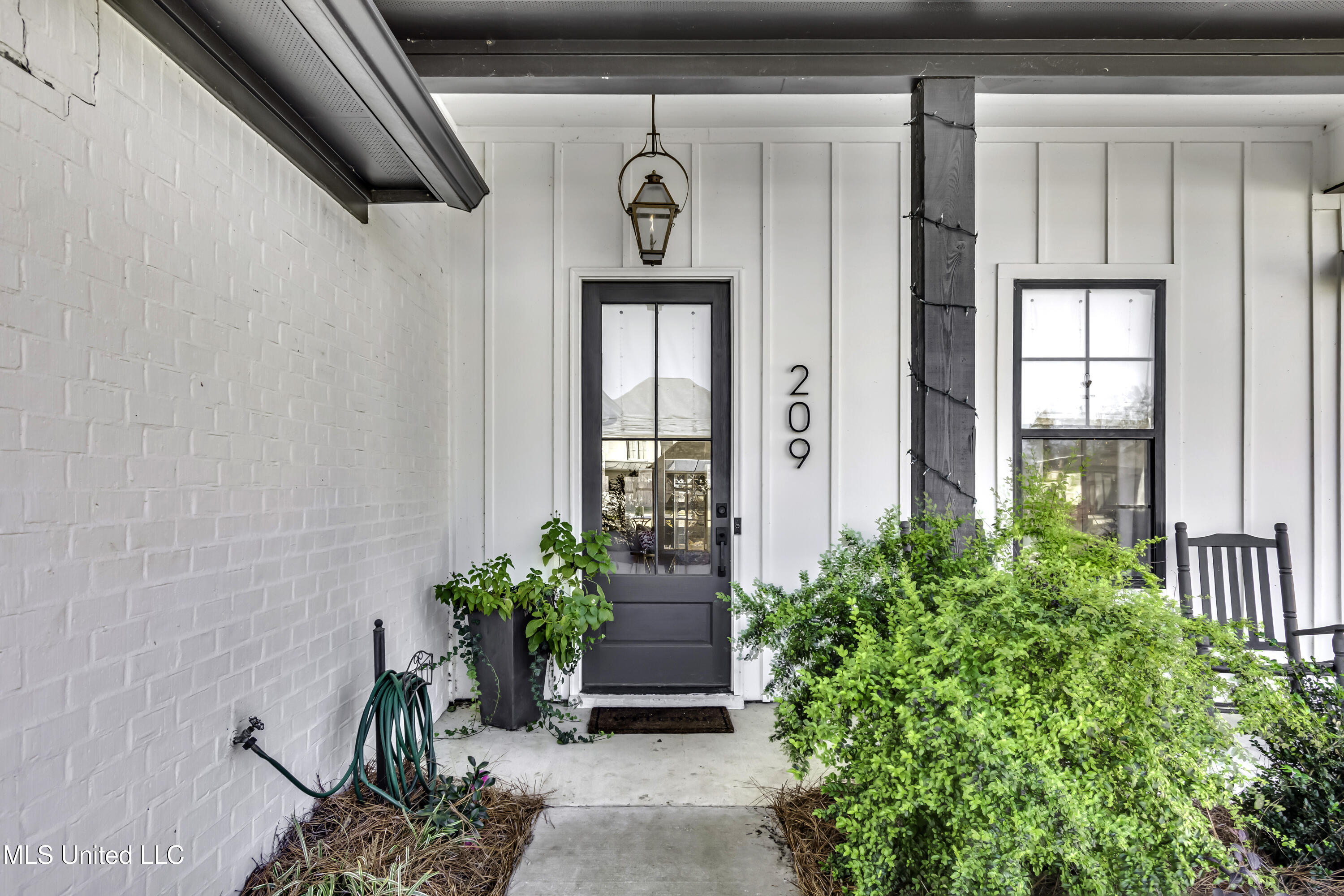 209 Herons Bay Circle Madison, MS 39110 - Photo 5 of 54 209 Herons Bay Cir-