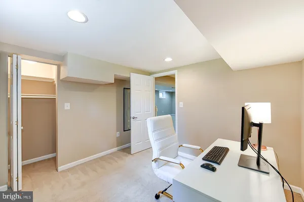 $3,600 | 6429 Maplewood Drive, Falls Church, VA 22041