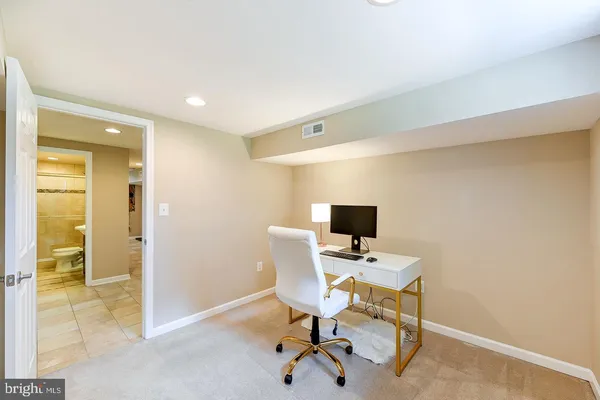 $3,600 | 6429 Maplewood Drive, Falls Church, VA 22041