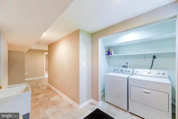 $3,600 | 6429 Maplewood Drive, Falls Church, VA 22041