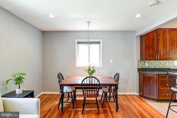 $3,600 | 6429 Maplewood Drive, Falls Church, VA 22041