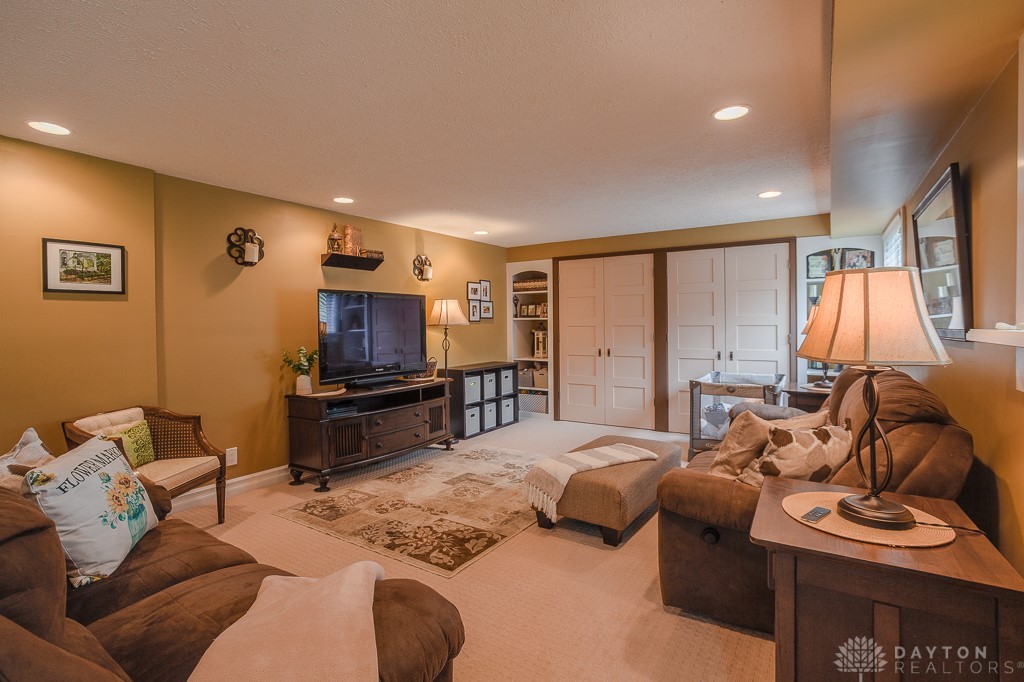 4017 Wagner Road Kettering, OH 45440 - Photo 18 of 29 Gallery Image 18