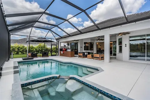 $899,900 | 16007 39th Glen East, Parrish, FL 34219