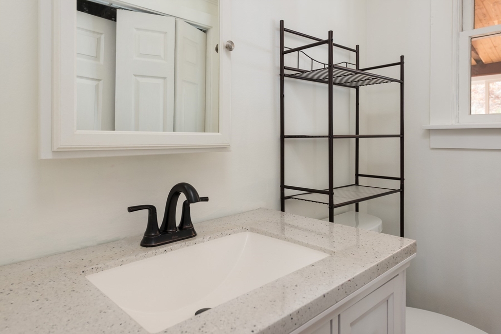 19 Meredith Road Sandwich, MA 02644 - Photo 17 of 40