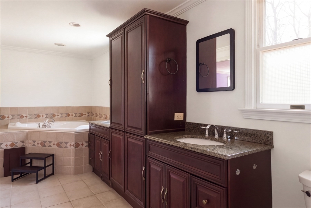 19 Meredith Road Sandwich, MA 02644 - Photo 22 of 40