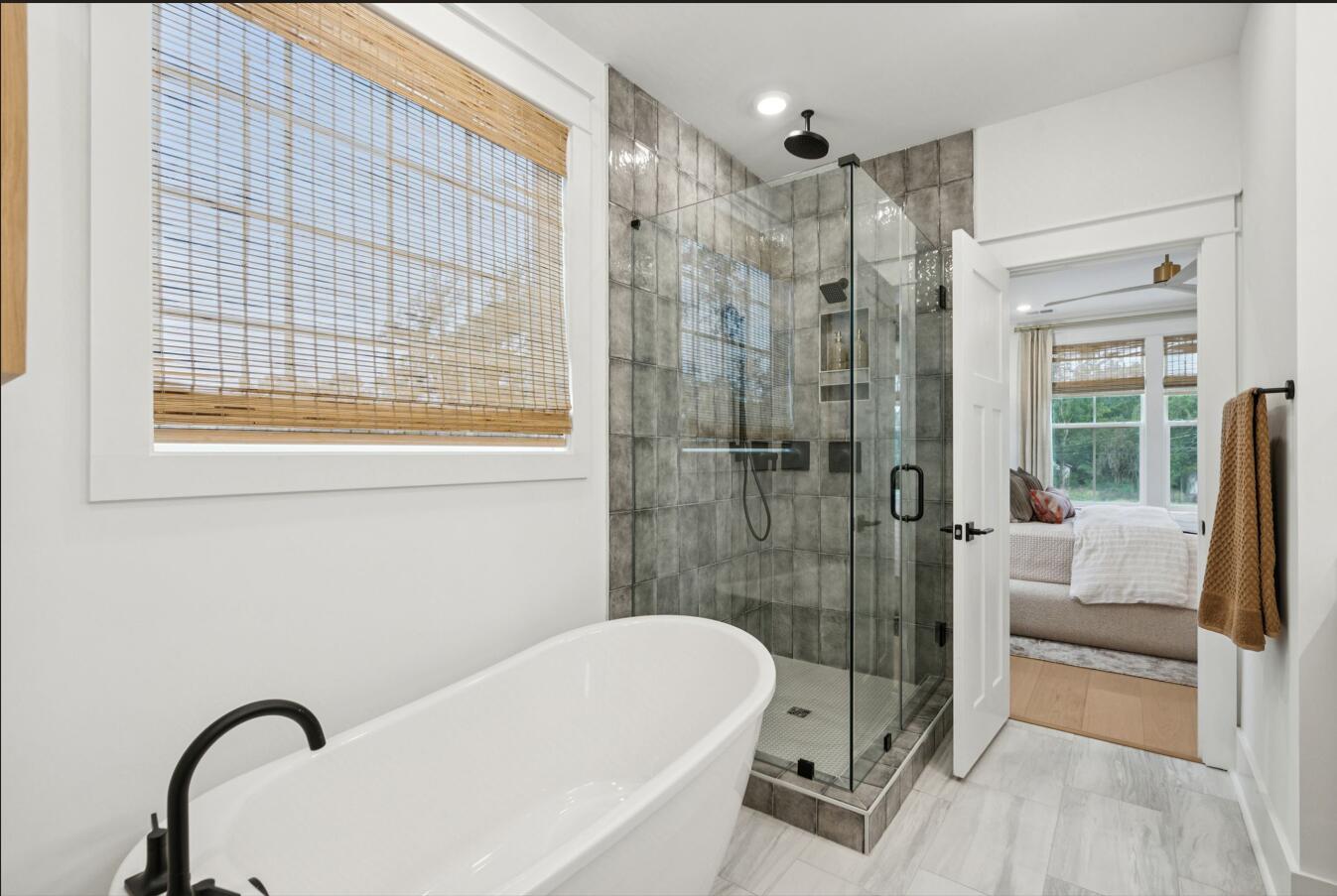 752 Minton Road Charleston, SC 29412 - Photo 32 of 41 PRIMARY TUB SHOWER