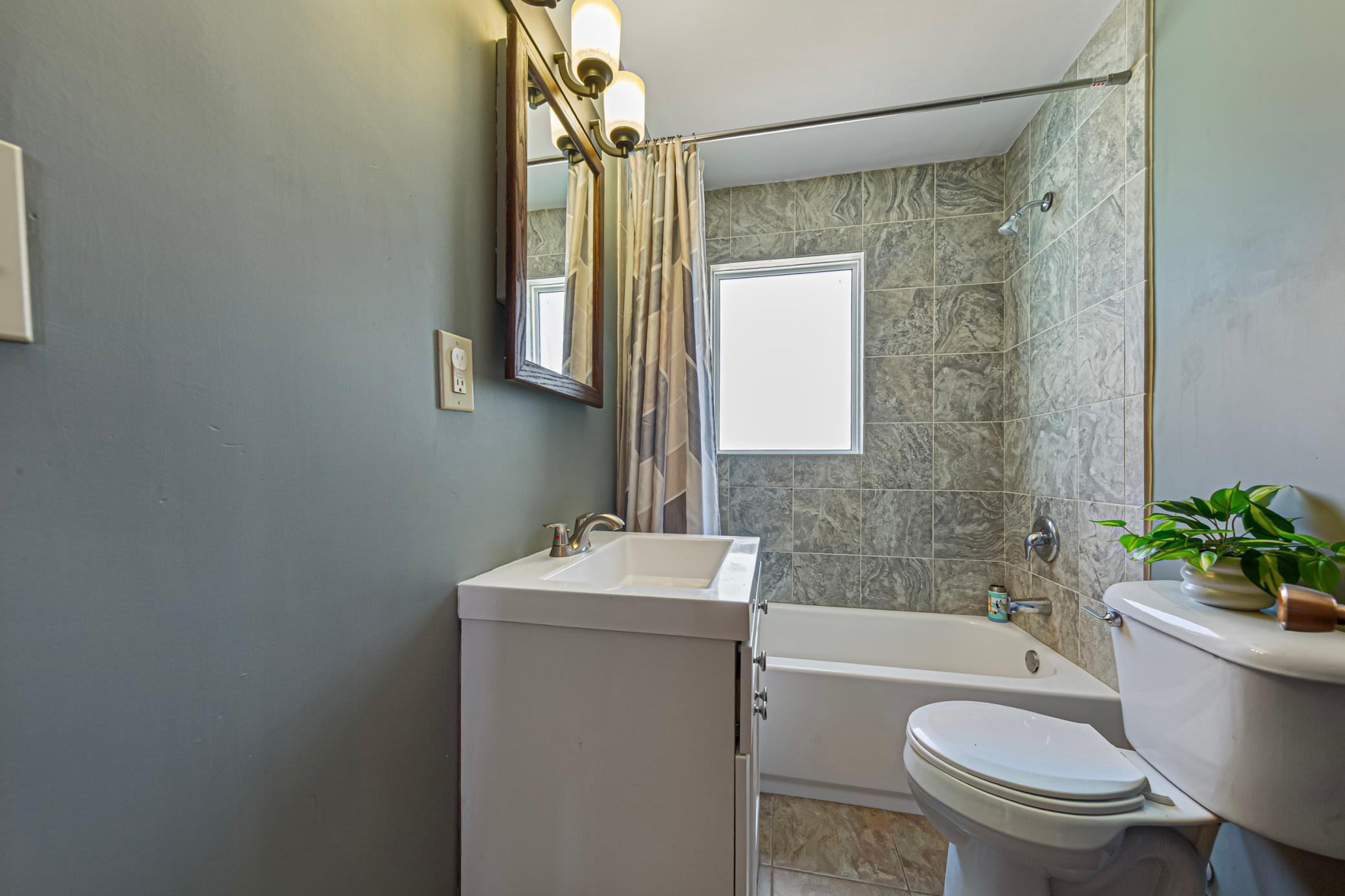 708 13th Avenue Southwest Austin, MN 55912 - Photo 14 of 29