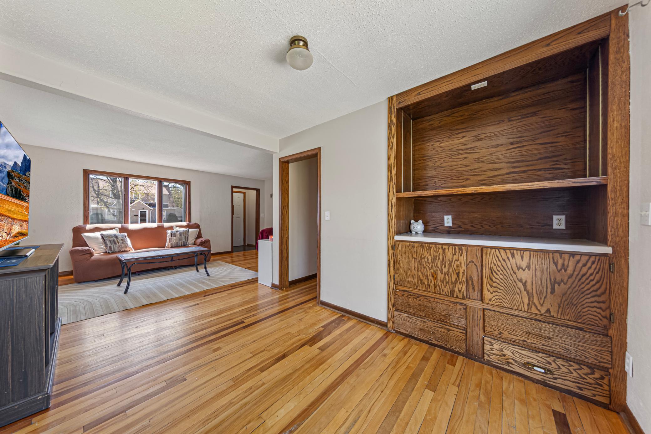 708 13th Avenue Southwest Austin, MN 55912 - Photo 7 of 29