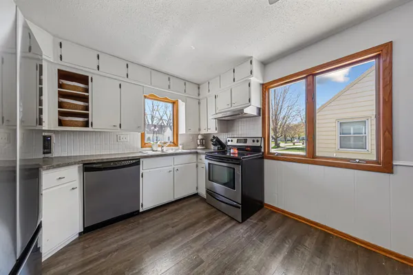 $170,000 | 708 13th Avenue Southwest, Austin, MN 55912