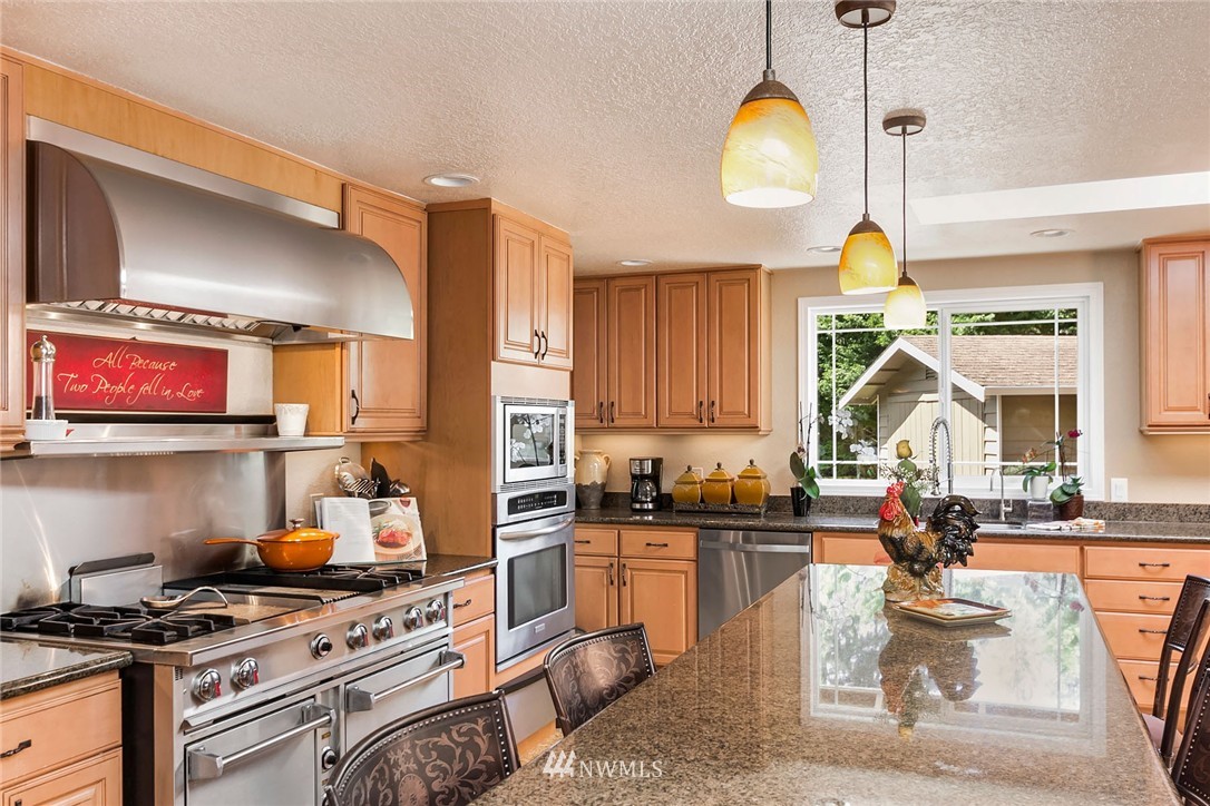2519 187th Place Southeast Bothell, WA 98012 - Photo 3 of 21 Gallery Image 3