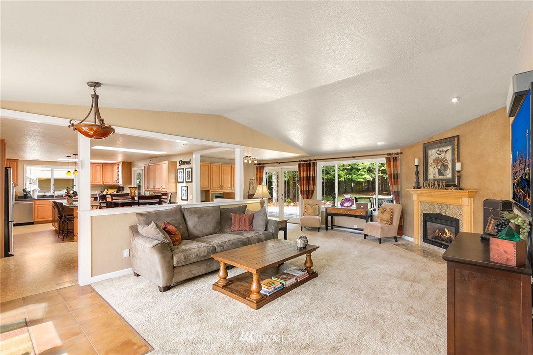 2519 187th Place Southeast Bothell, WA 98012 - Photo 7 of 21 Gallery Image 7