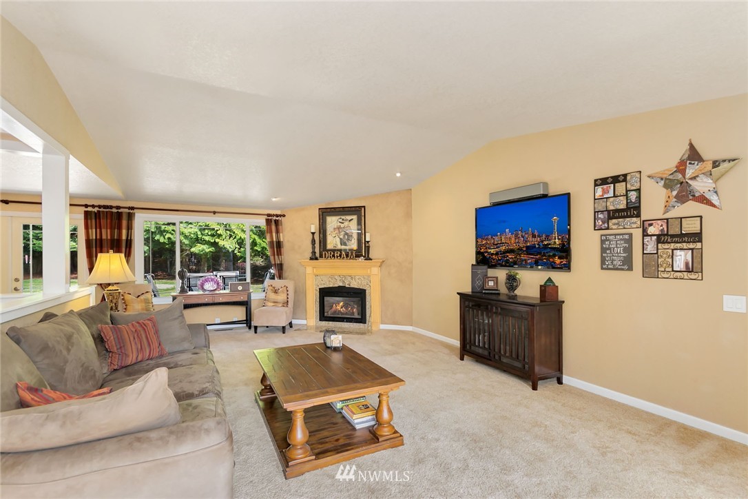 2519 187th Place Southeast Bothell, WA 98012 - Photo 9 of 21 Gallery Image 9