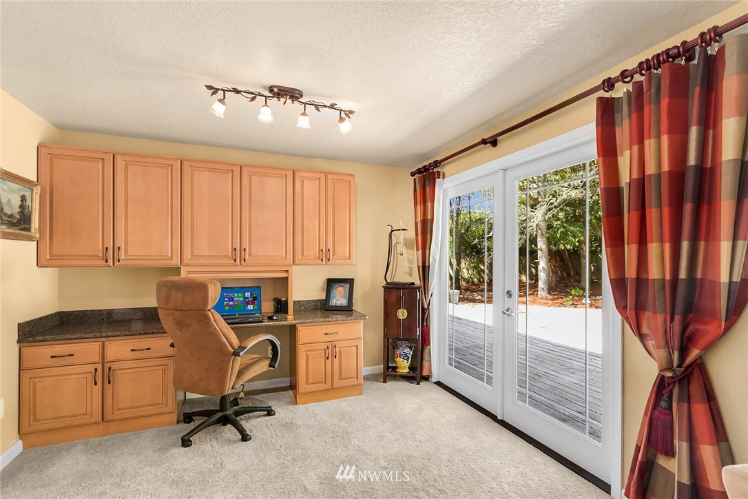 2519 187th Place Southeast Bothell, WA 98012 - Photo 10 of 21 Gallery Image 10