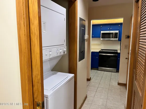 $1,800 | 2930 Ravines Road, Unit 1208, Middleburg, FL 32068