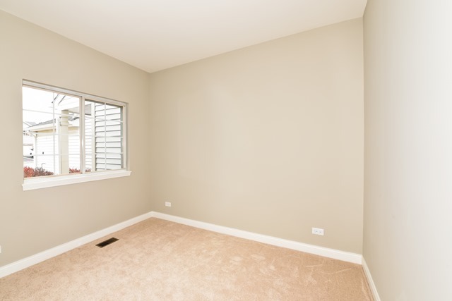 1048 Ripple Ridge Darien, IL 60561 - Photo 6 of 10