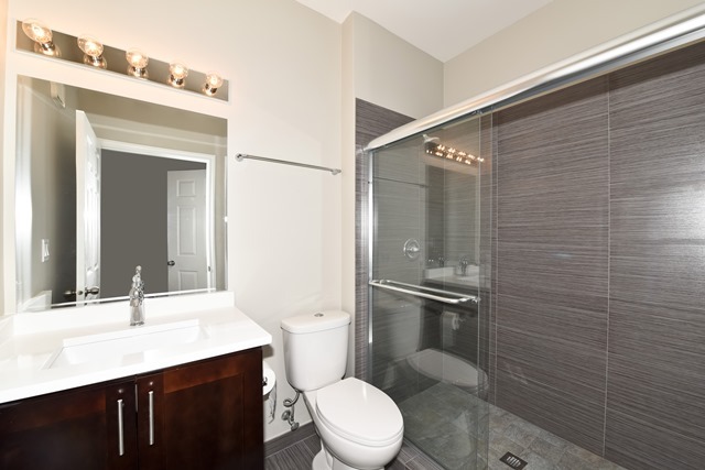 1048 Ripple Ridge Darien, IL 60561 - Photo 9 of 10
