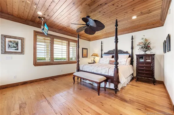 $3,400,000 | 5675 Southeast Orange Street, Stuart, FL 34997
