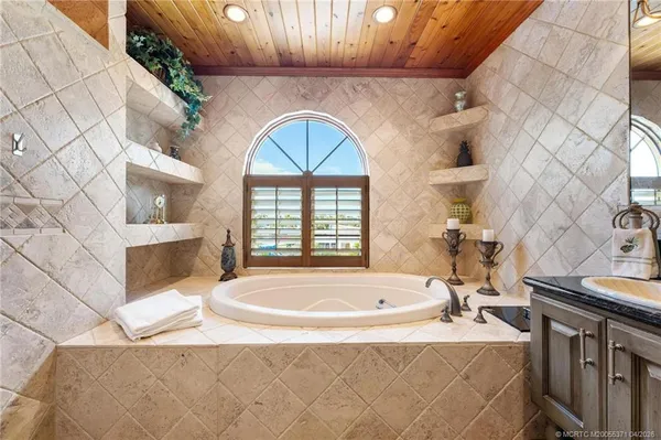 $3,400,000 | 5675 Southeast Orange Street, Stuart, FL 34997