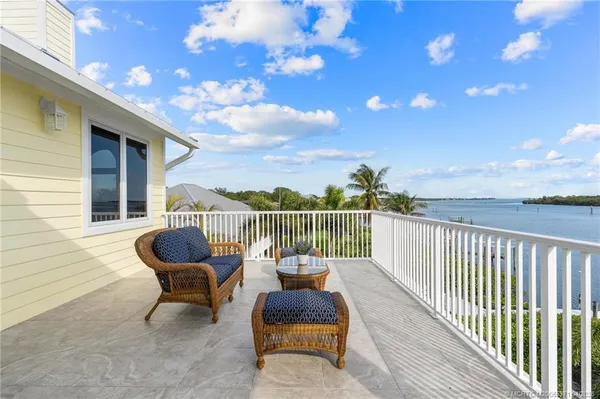 $3,400,000 | 5675 Southeast Orange Street, Stuart, FL 34997