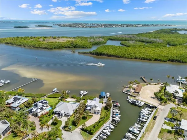 $3,400,000 | 5675 Southeast Orange Street, Stuart, FL 34997