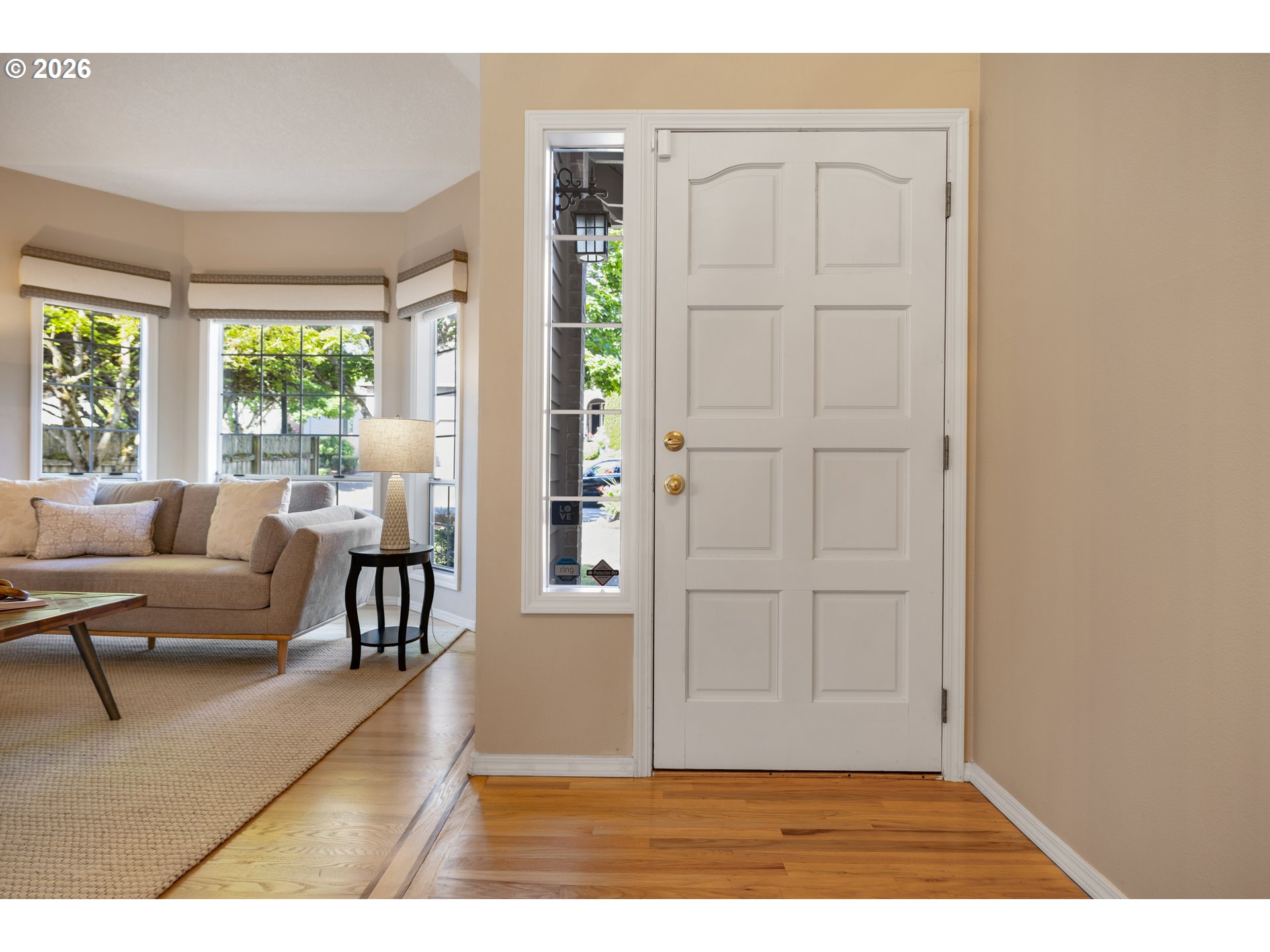 14550 Southwest 130th Avenue Portland, OR 97224 - Photo 3 of 43 Living Room/Entrance