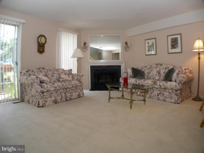 245 Sycamore Ridge Road Laurel, MD 20724 - Photo 2 of 19 Living Room